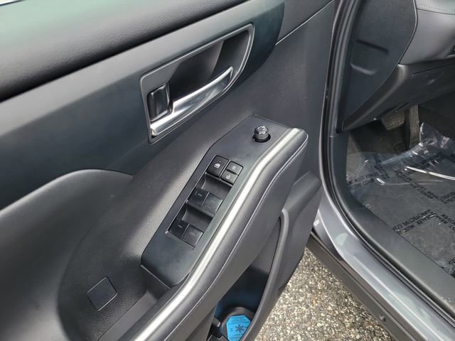 Used 2024 Toyota Highlander XLE FWD image 11