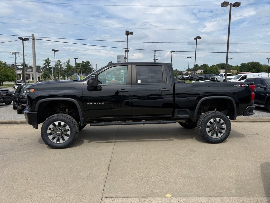 Used 2022 Chevrolet Silverado 2500 Custom w/ Custom Value Package AWD/4WD image 10