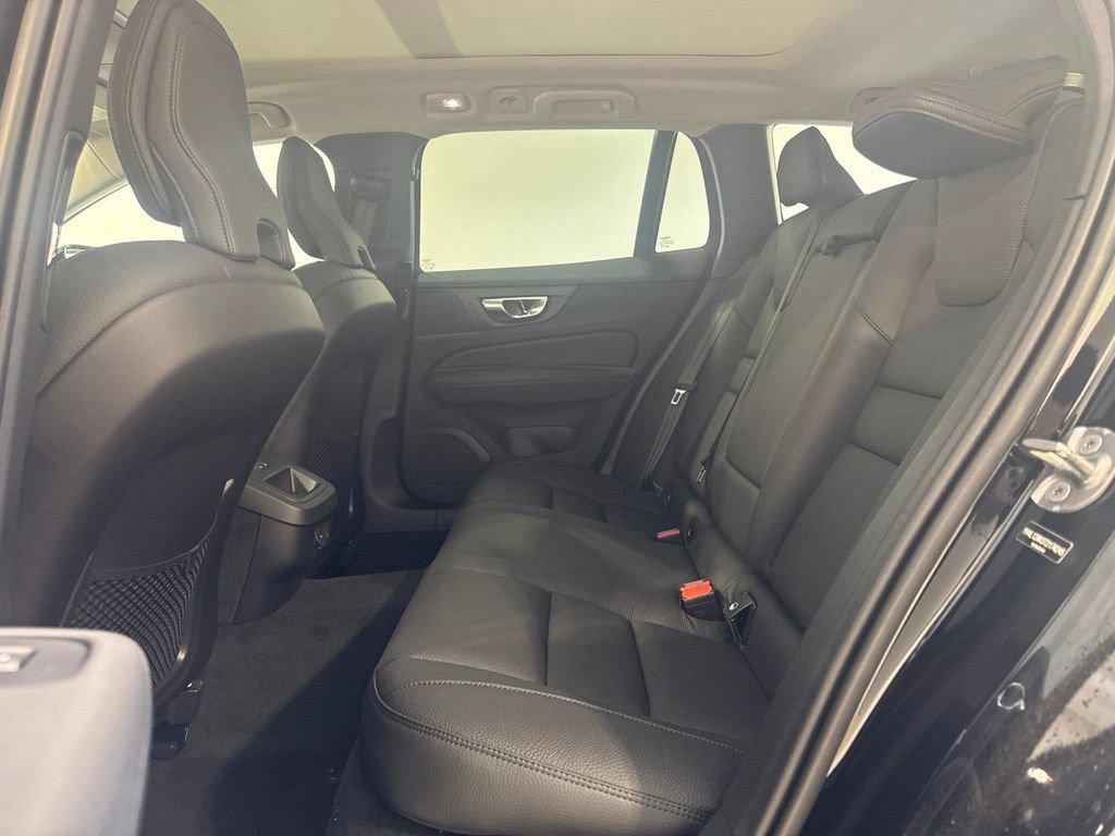 New 2026 Volvo V60 B5 Cross Country Plus w/ Climate Package AWD/4WD image 22