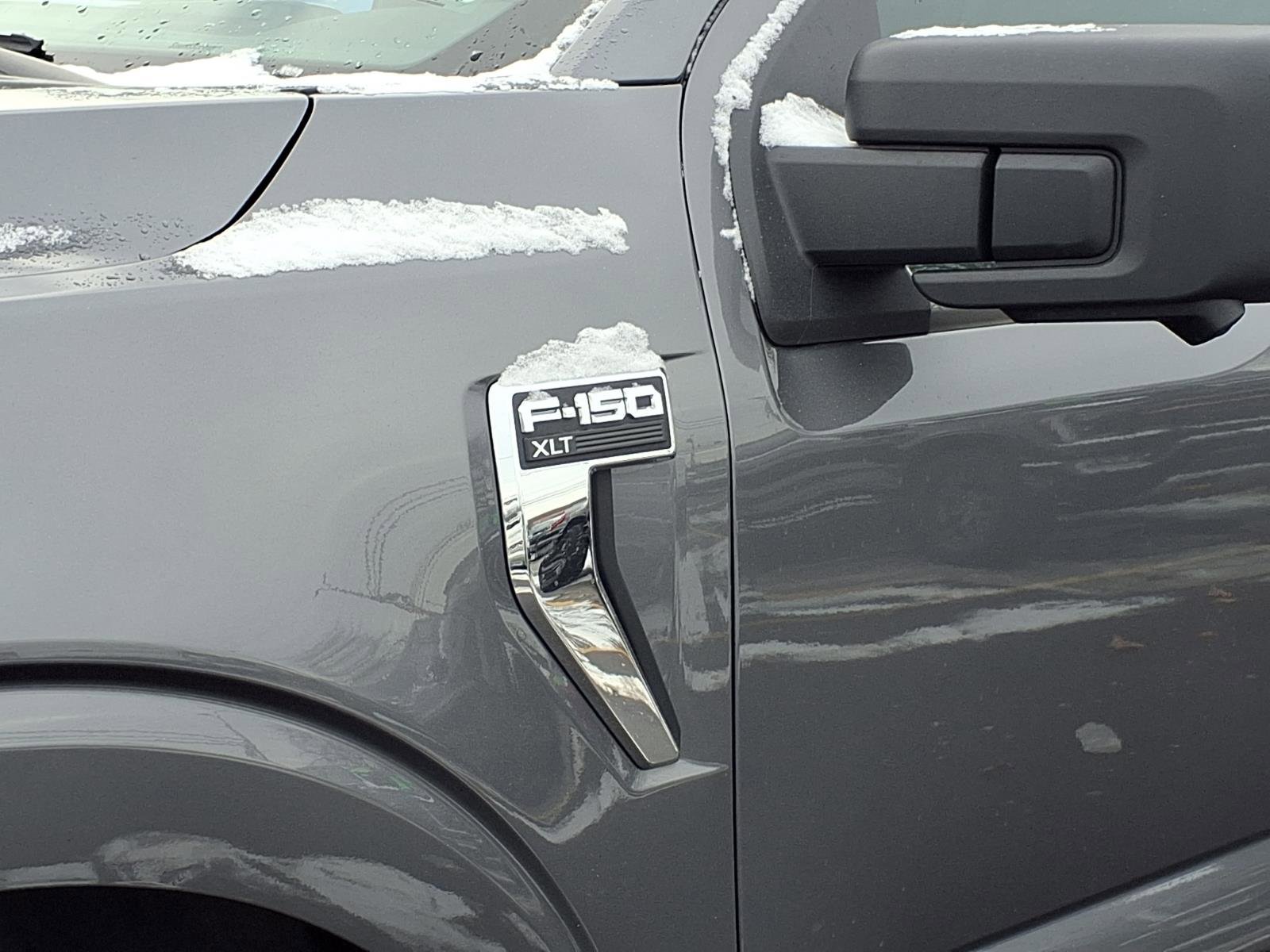 Used 2024 Ford F150 XLT w/ Mobile Office Package image 27