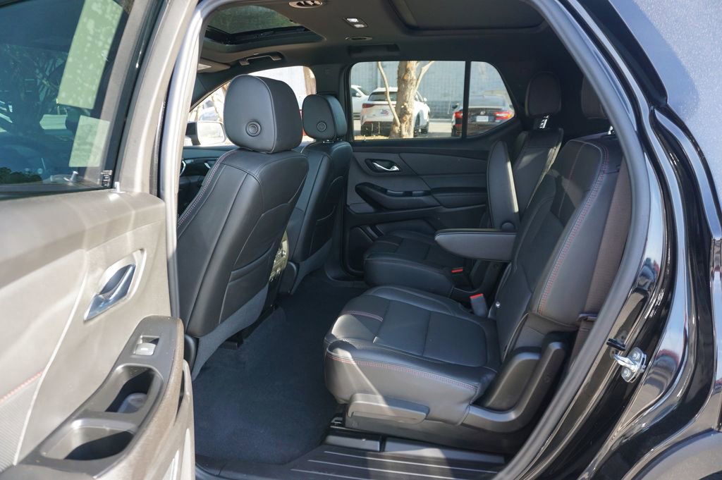 Used 2023 Chevrolet Traverse RS image 15