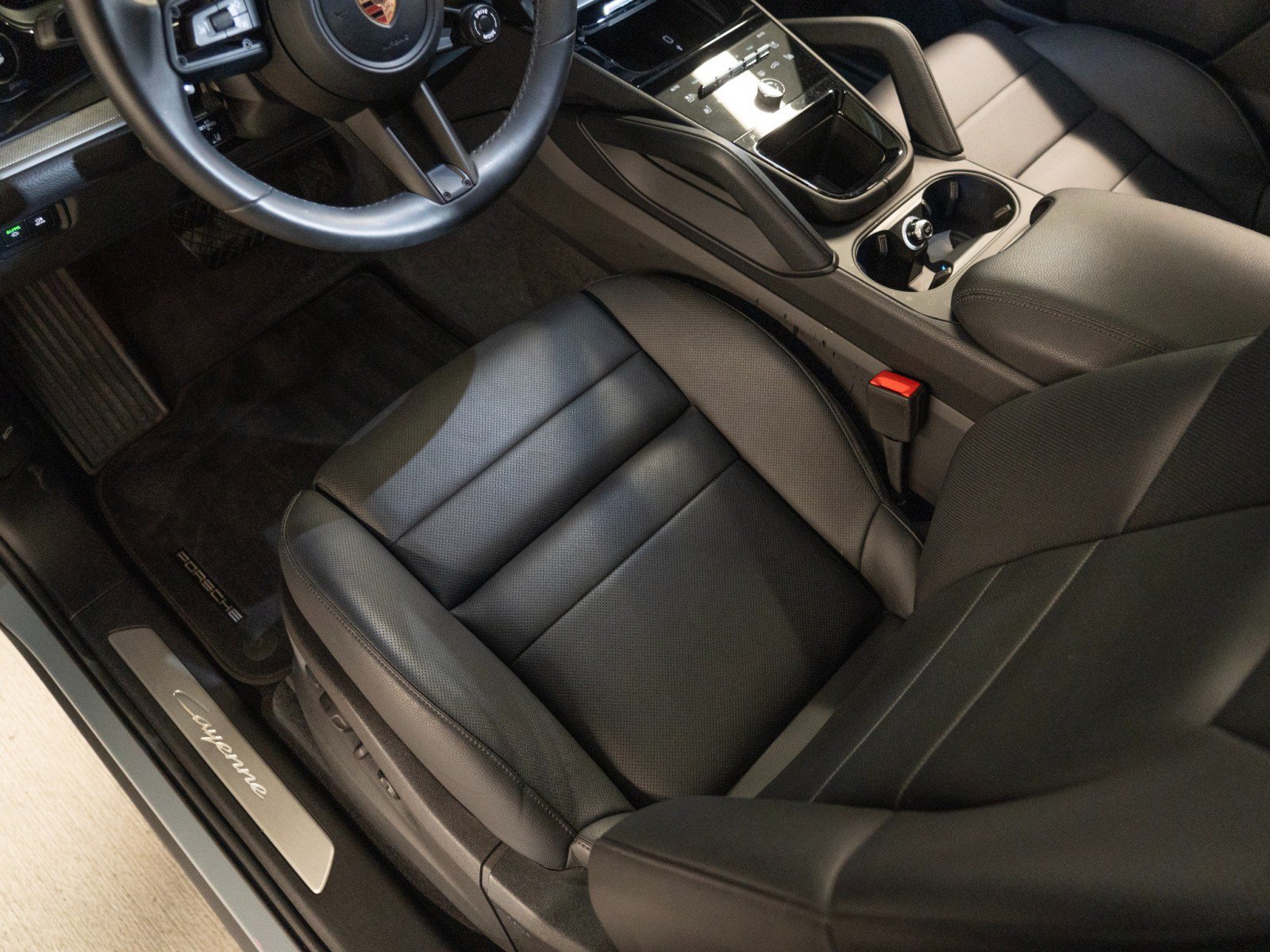 Certified 2026 Porsche Cayenne AWD/4WD image 14