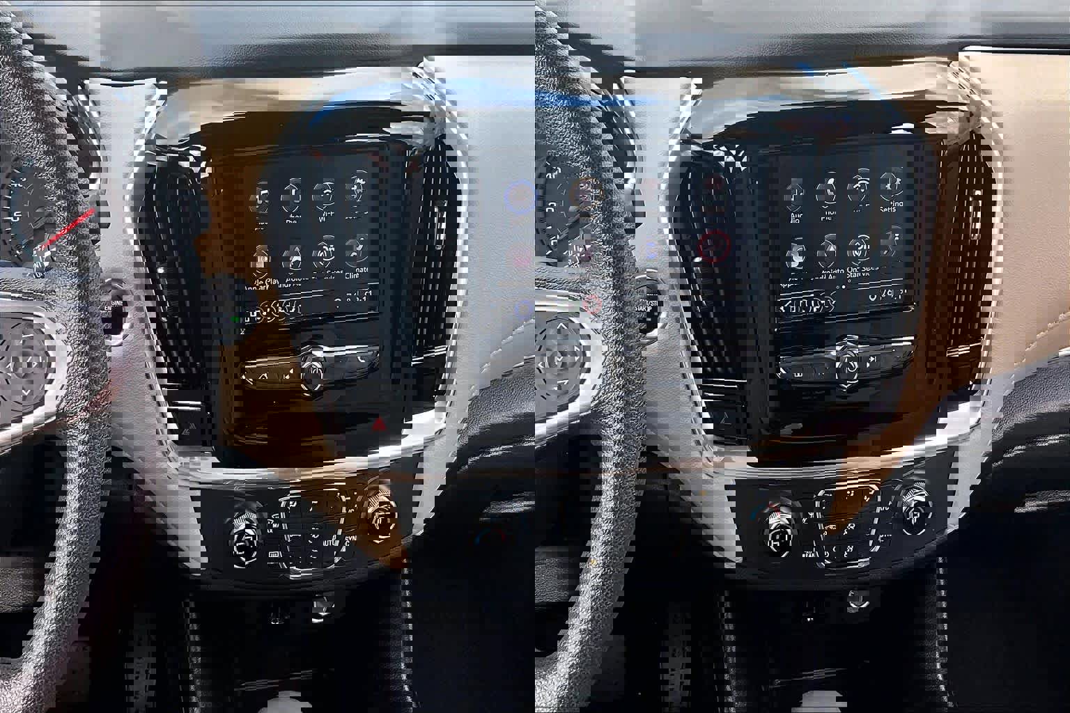 Used 2022 Chevrolet Traverse LS FWD image 7