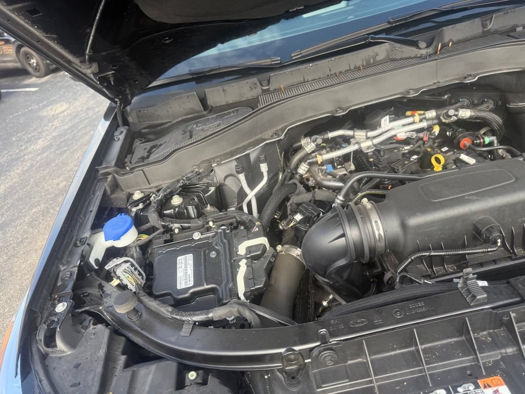 Used 2024 Ford Explorer XLT w/ Equipment Group 202A AWD/4WD image 64