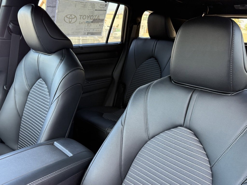 New 2026 Toyota Highlander XSE image 19