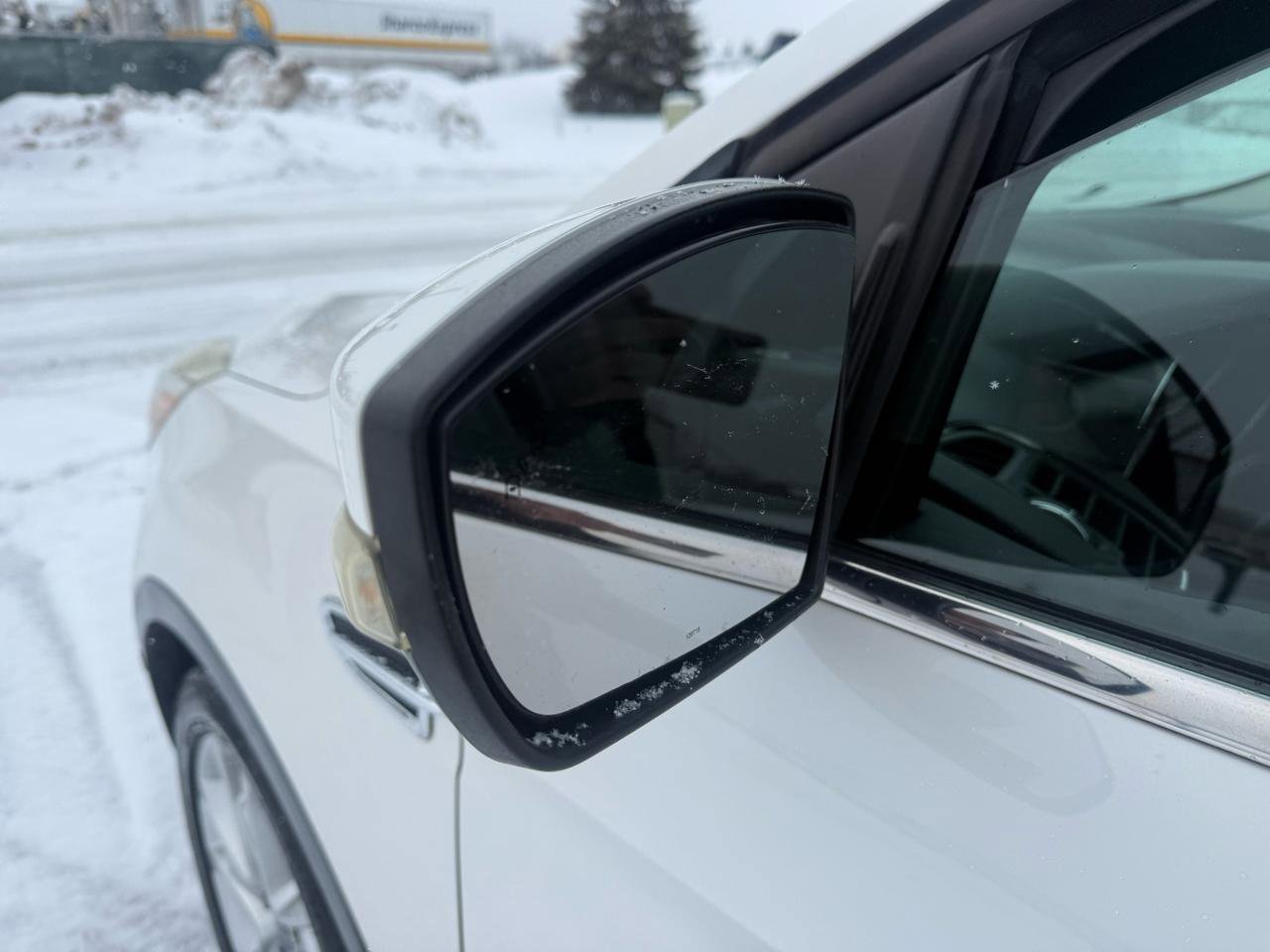 Used 2016 Ford Escape Titanium w/ Equipment Group 301A image 10