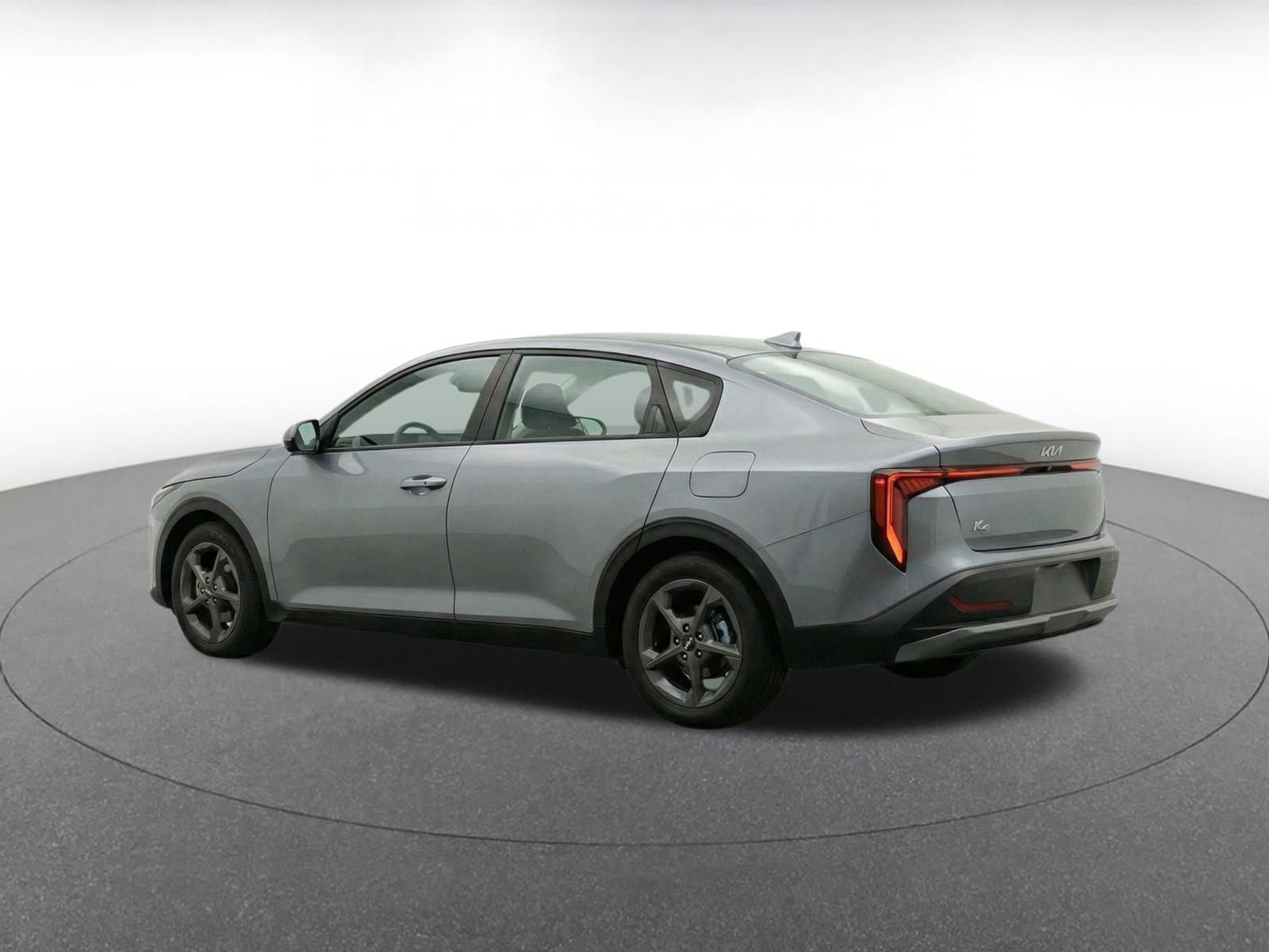 Used 2025 Kia K4 FWD image 7