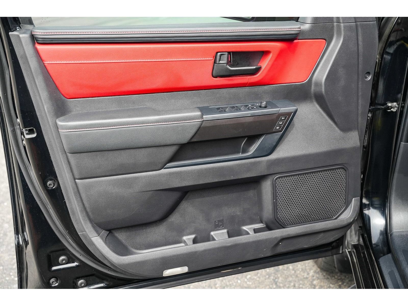 Used 2025 Toyota Tundra TRD Pro AWD/4WD image 19