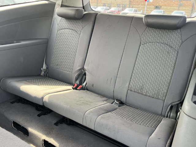 Used 2011 Chevrolet Traverse LS FWD image 16