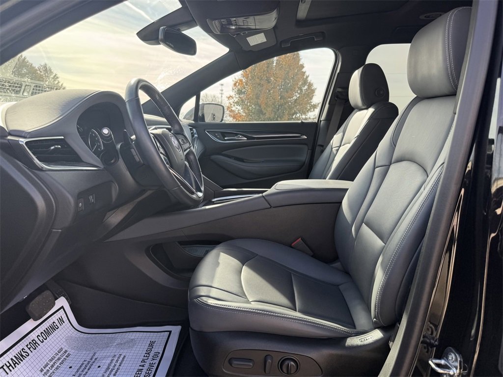 Used 2023 Buick Enclave Essence w/ Experience Buick Package image 9