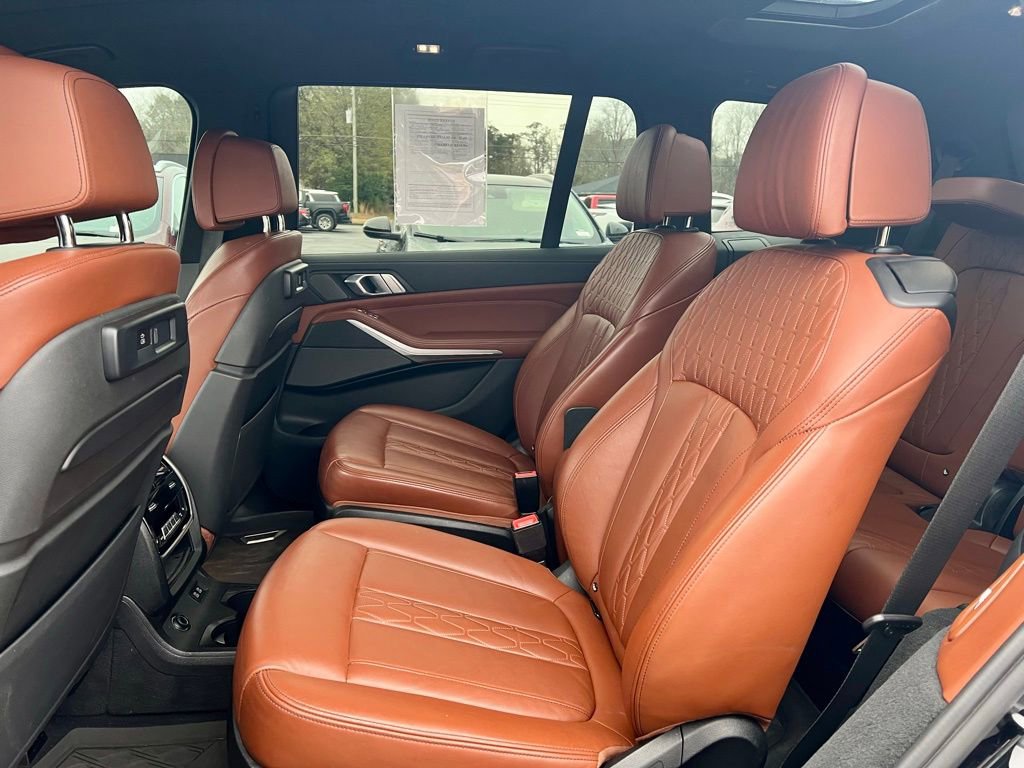 Used 2021 BMW X7 xDrive40i w/ M Sport Package image 27