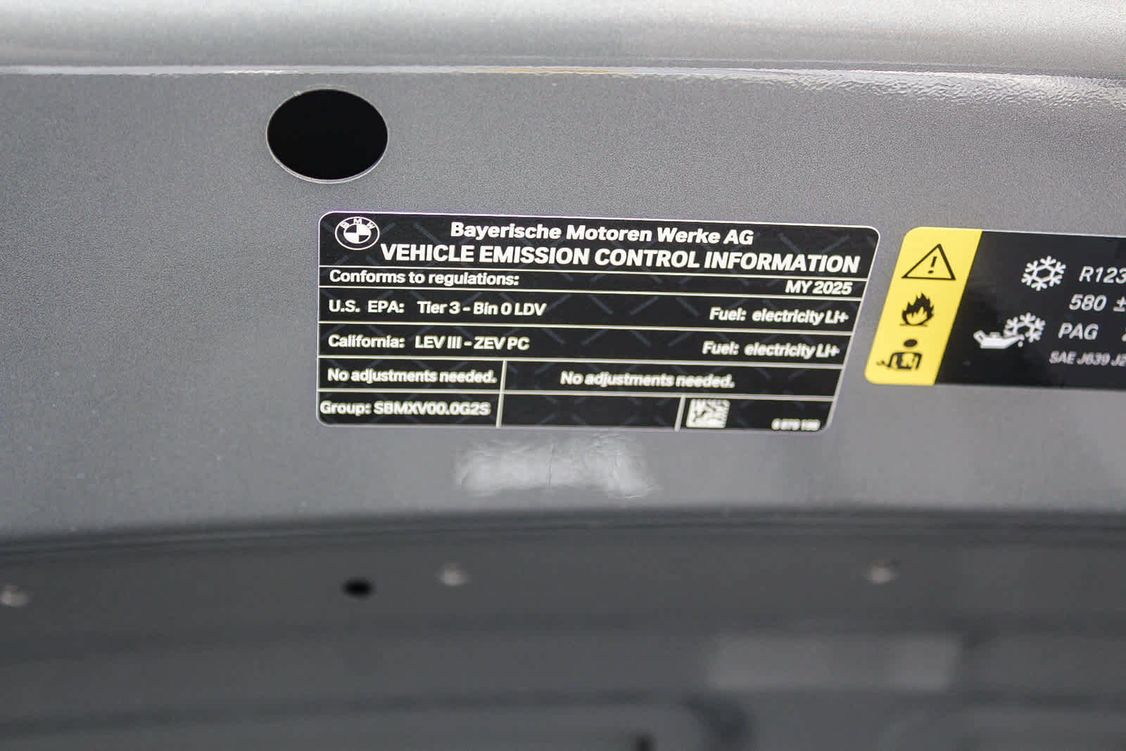 Used 2025 BMW i4 eDrive40 w/ Premium Package image 27