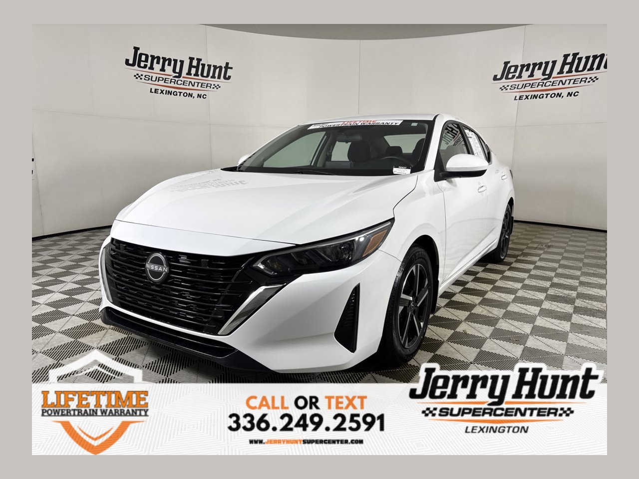 Used 2024 Nissan Sentra SV FWD image 1