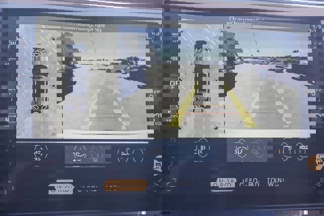 New 2025 Land Rover Range Rover SE image 24