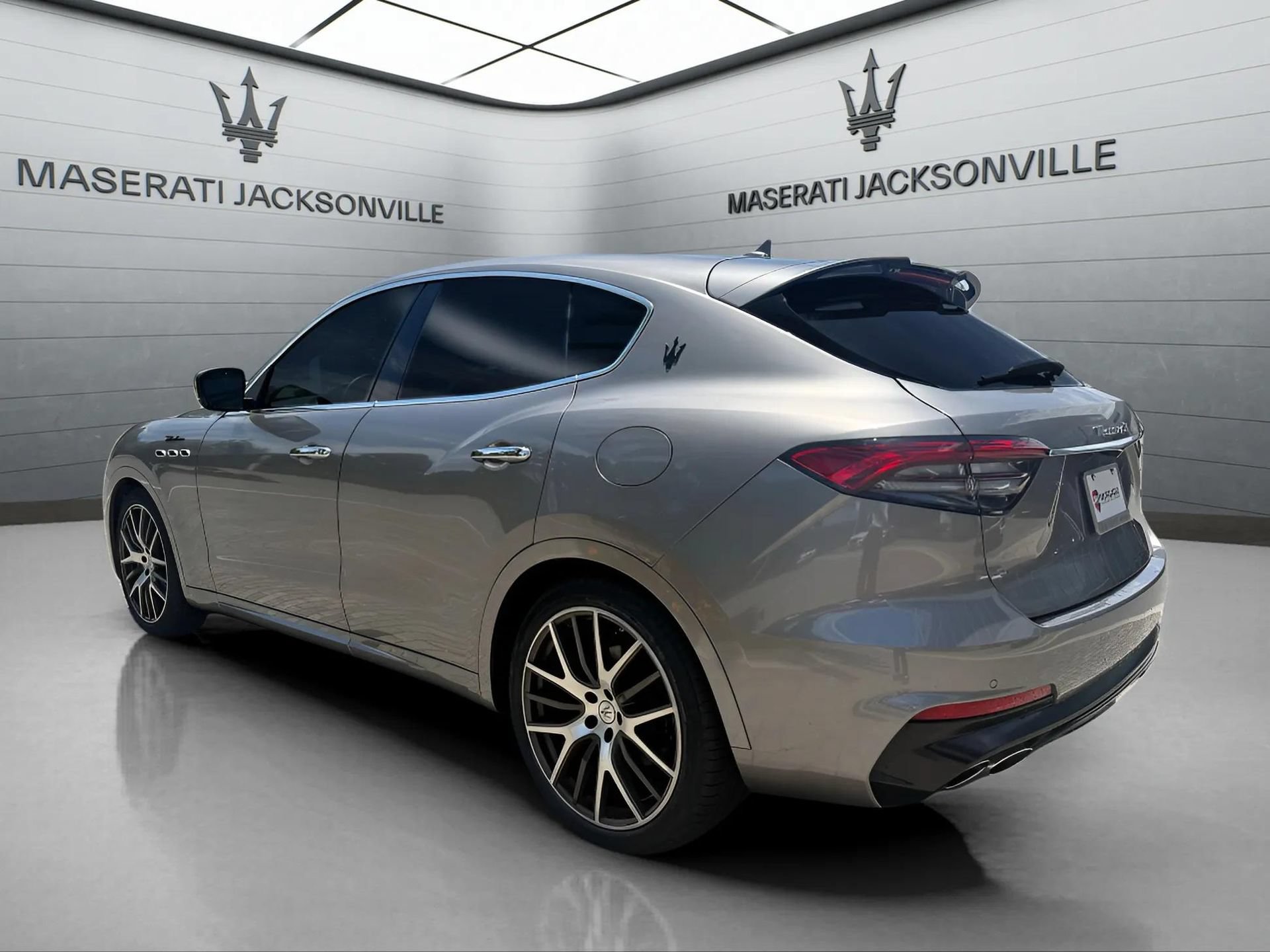 Used 2022 Maserati Levante Modena AWD/4WD image 48