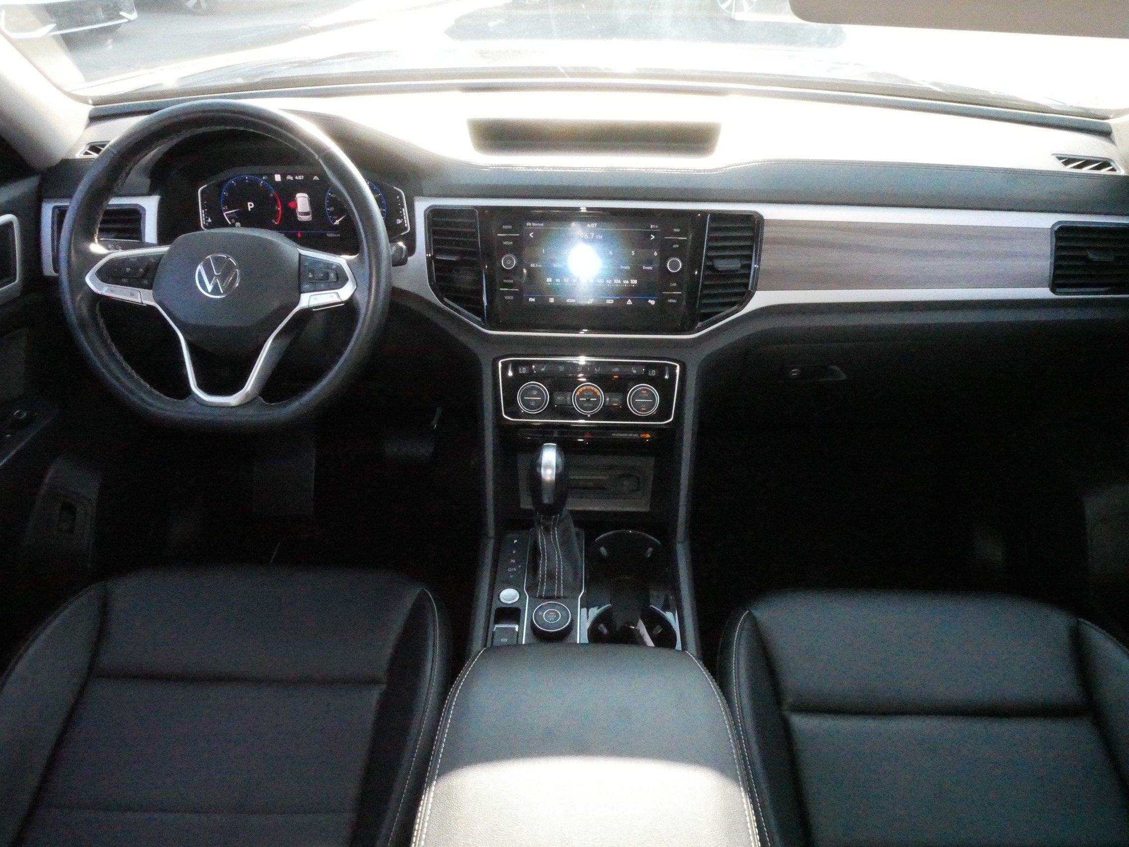 Used 2021 Volkswagen Atlas SEL AWD/4WD image 10