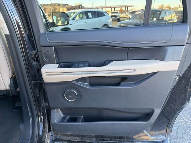 Used 2024 Ford Expedition Max Limited image 39