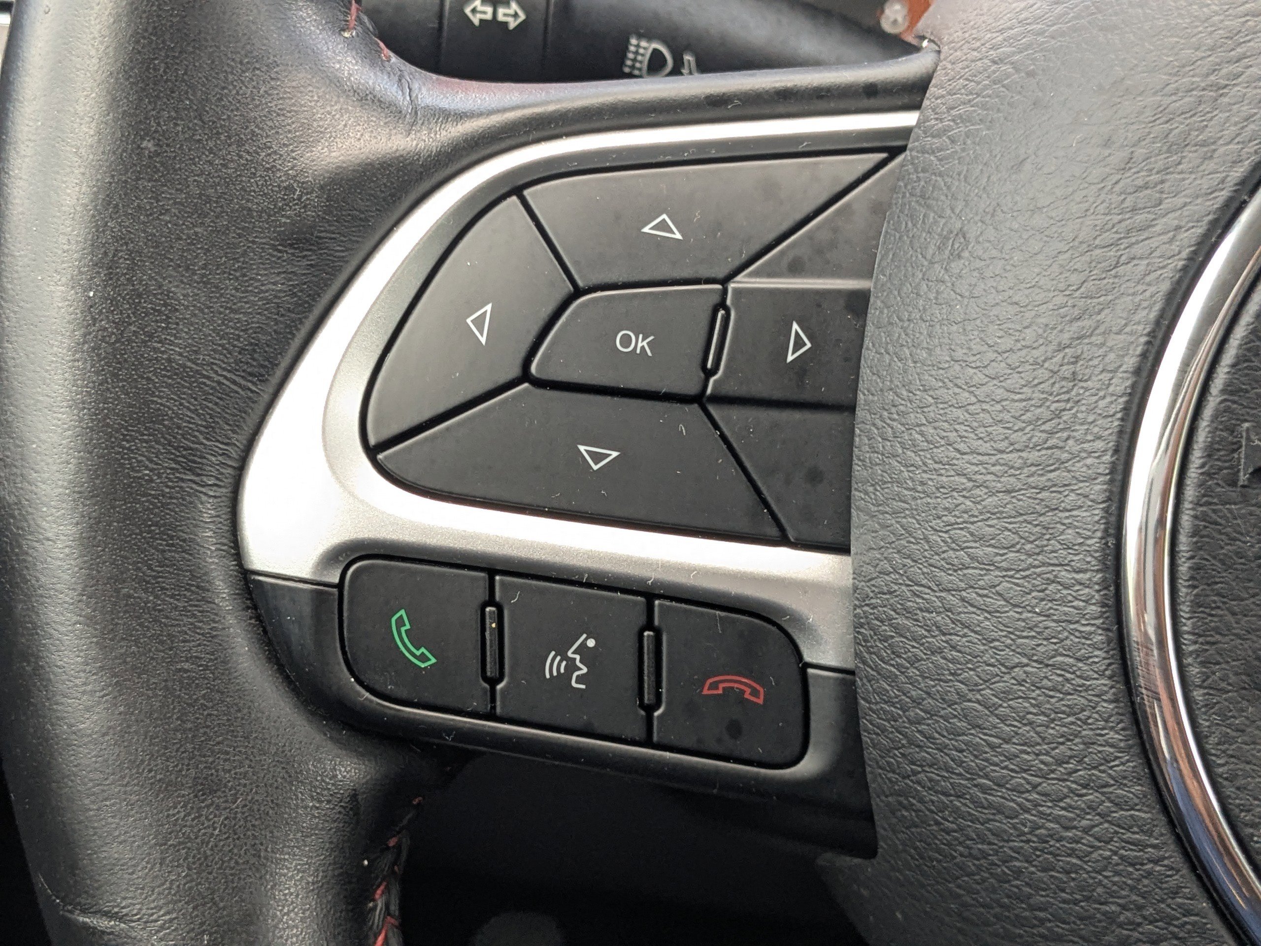 Used 2018 Jeep Compass Trailhawk w/ Leather Interior Group image 22