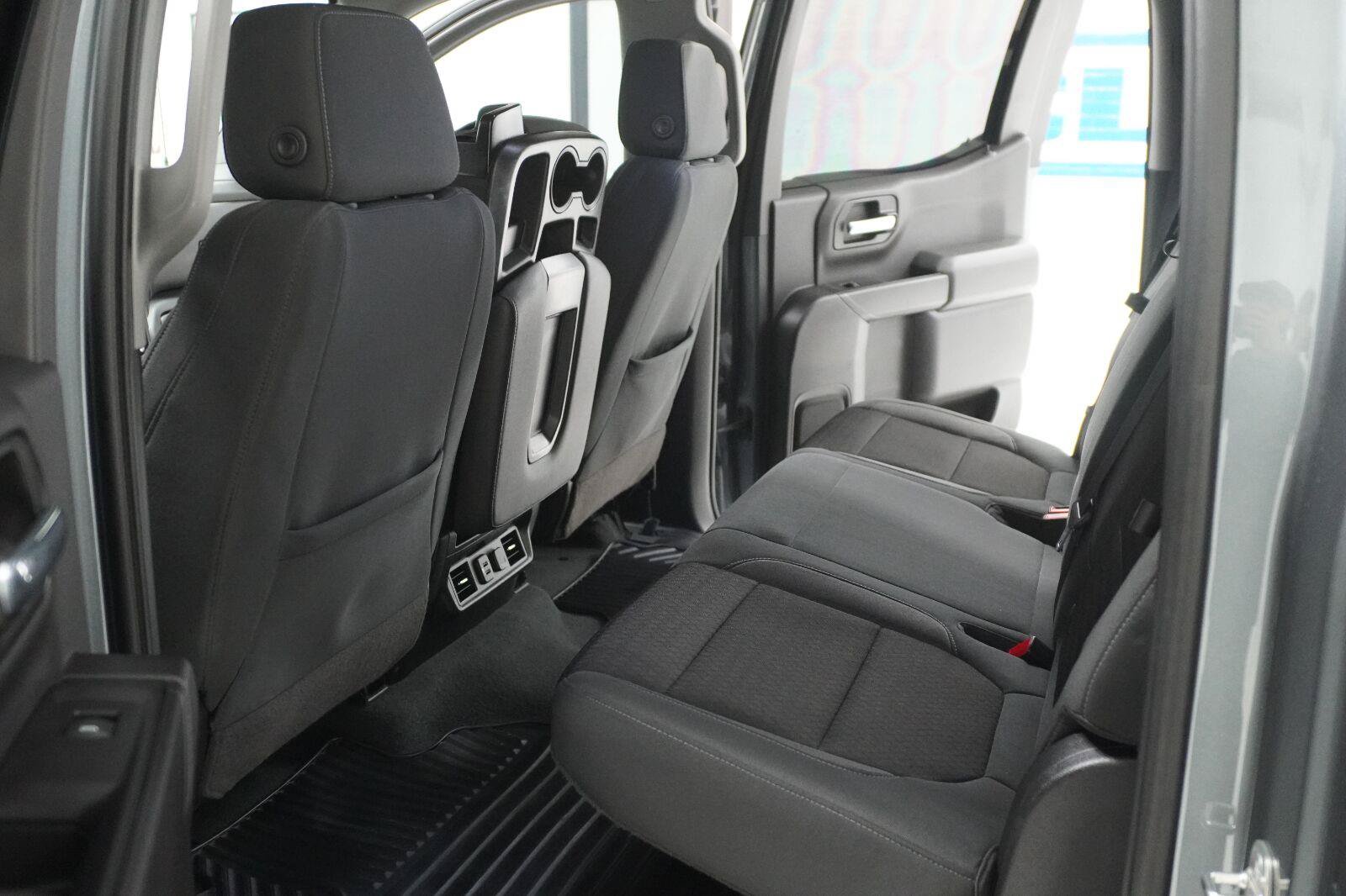 Used 2020 Chevrolet Silverado 1500 LT w/ Texas Edition RWD image 11