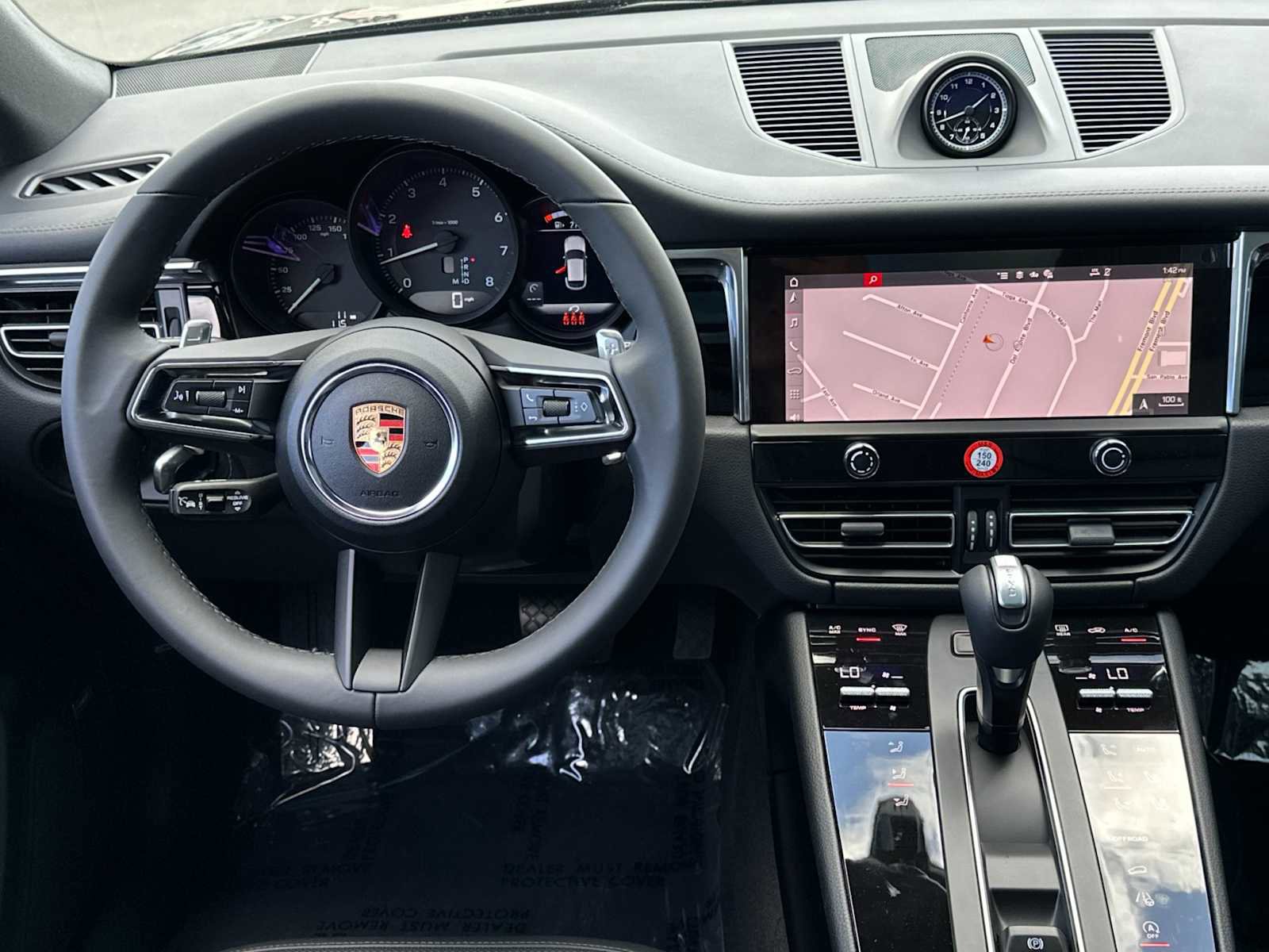 New 2025 Porsche Macan AWD/4WD image 15