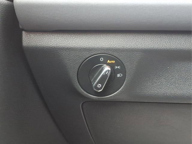 Used 2025 Volkswagen Jetta SE image 13