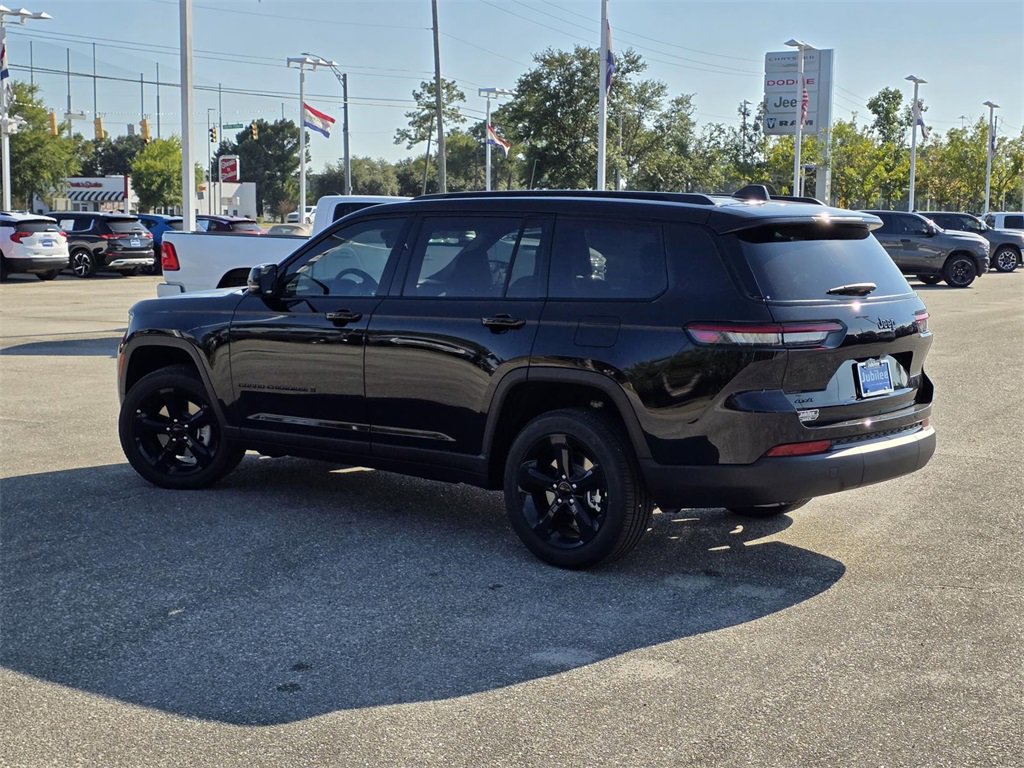 New 2025 Jeep Grand Cherokee L Altitude image 4