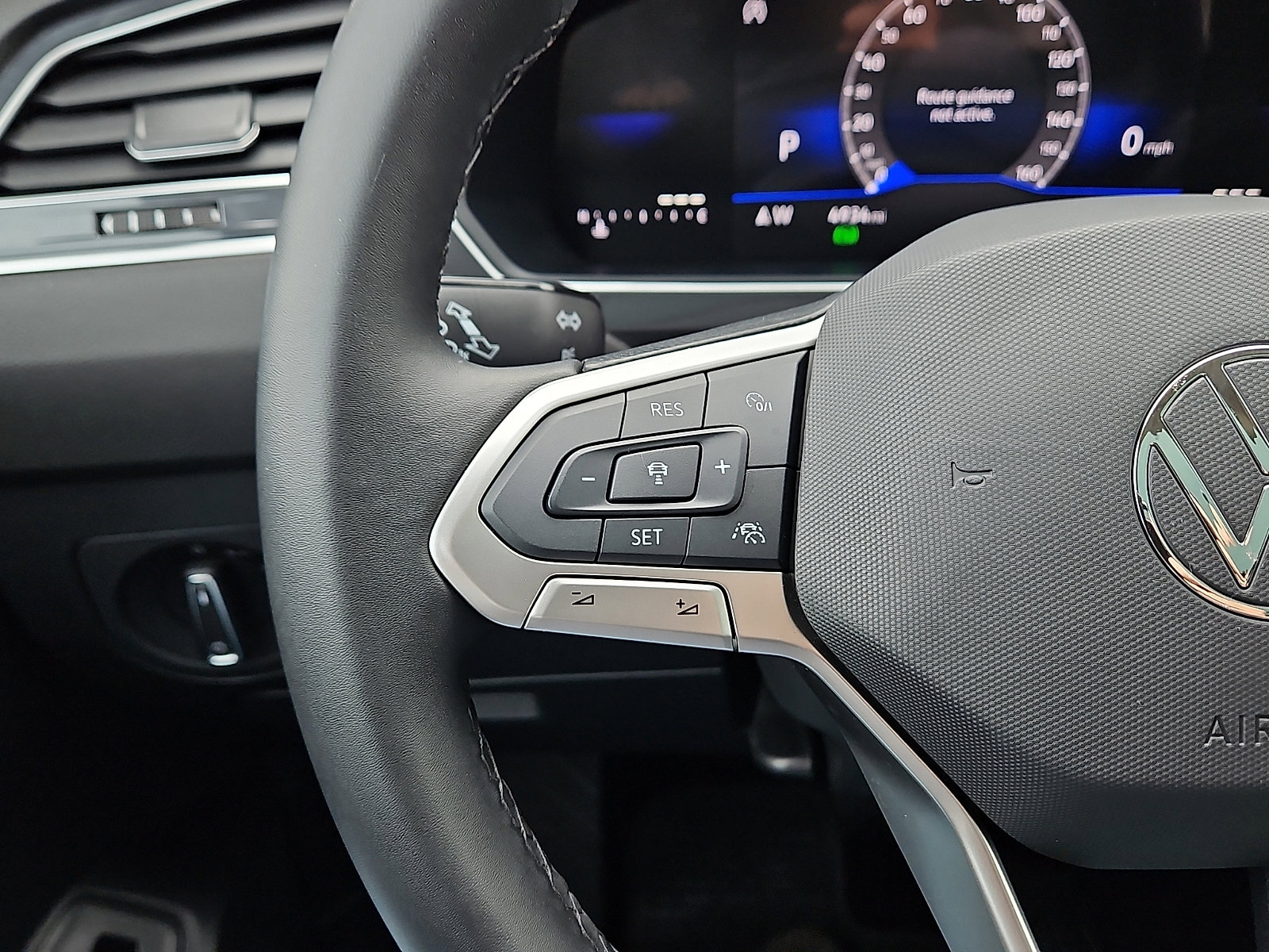 Certified 2024 Volkswagen Tiguan Wolfsburg Edition w/ Panoramic Sunroof Package image 17