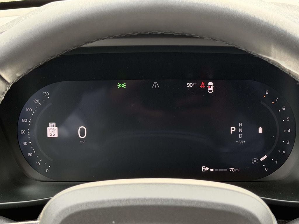 New 2026 Volvo XC40 B4 Core w/ Climate Package FWD image 10