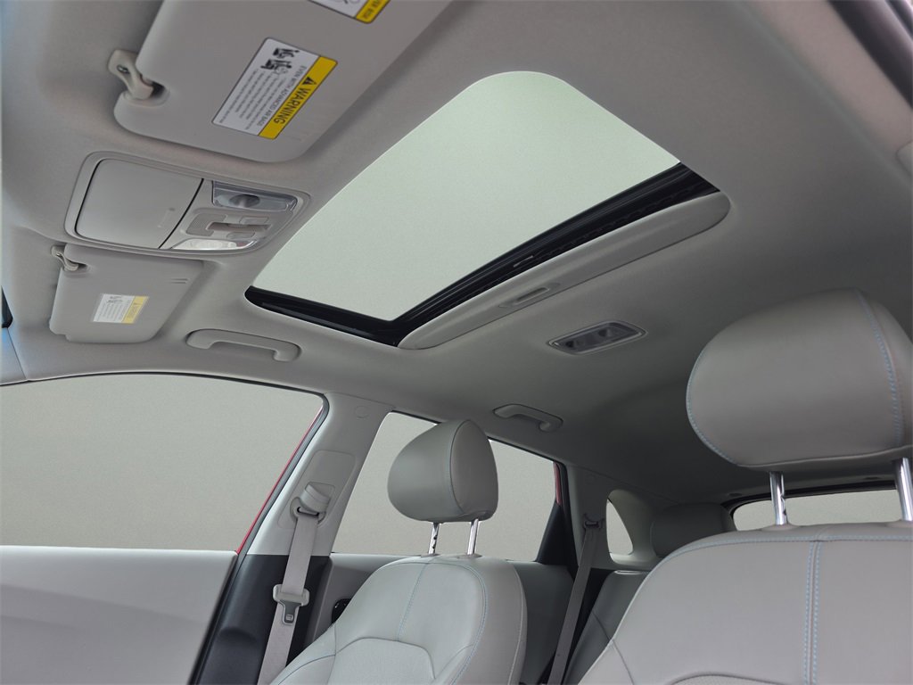 Used 2018 Kia Niro Touring image 21