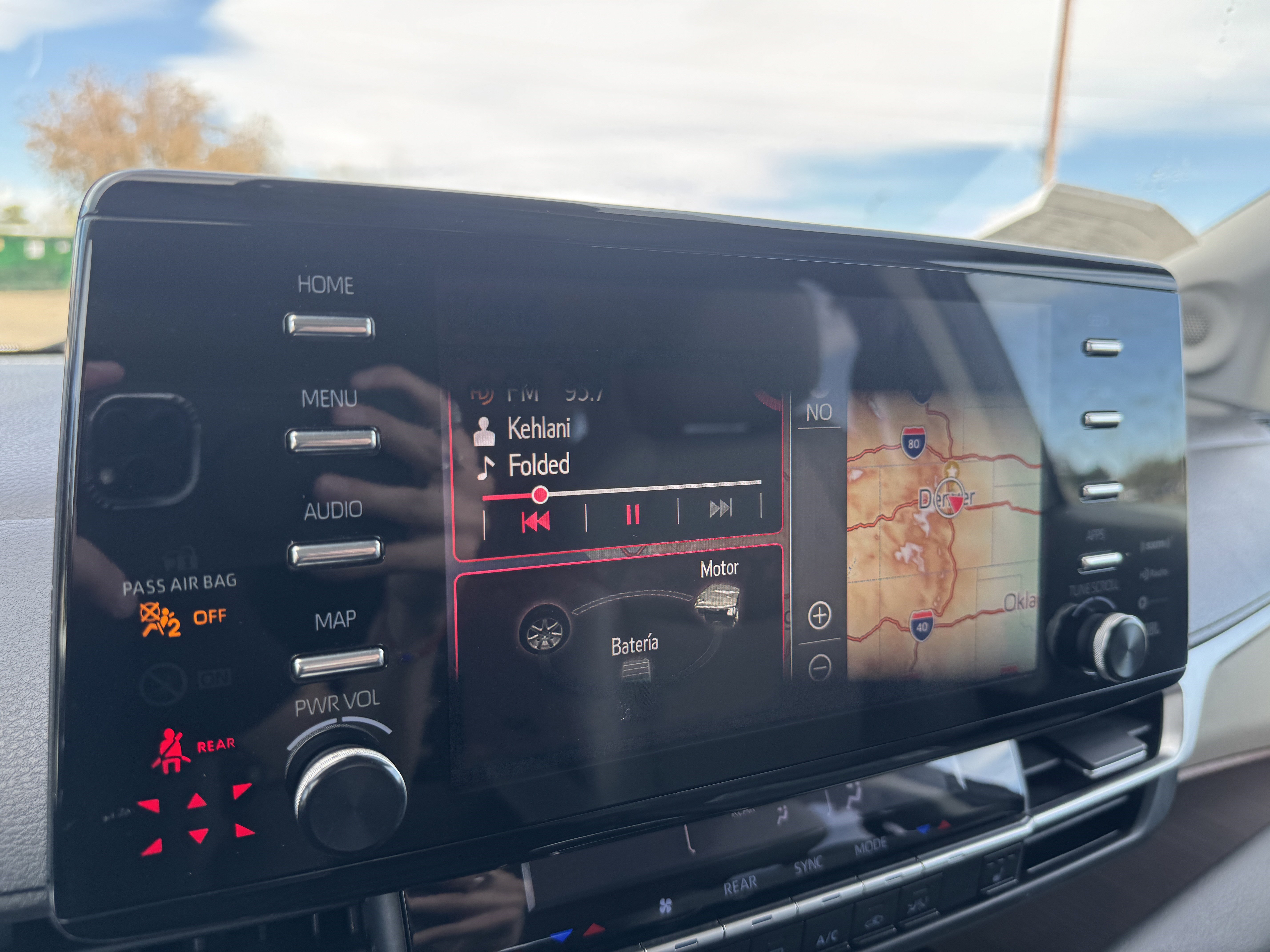 Used 2021 Toyota Sienna XLE w/ XLE Plus Package image 24