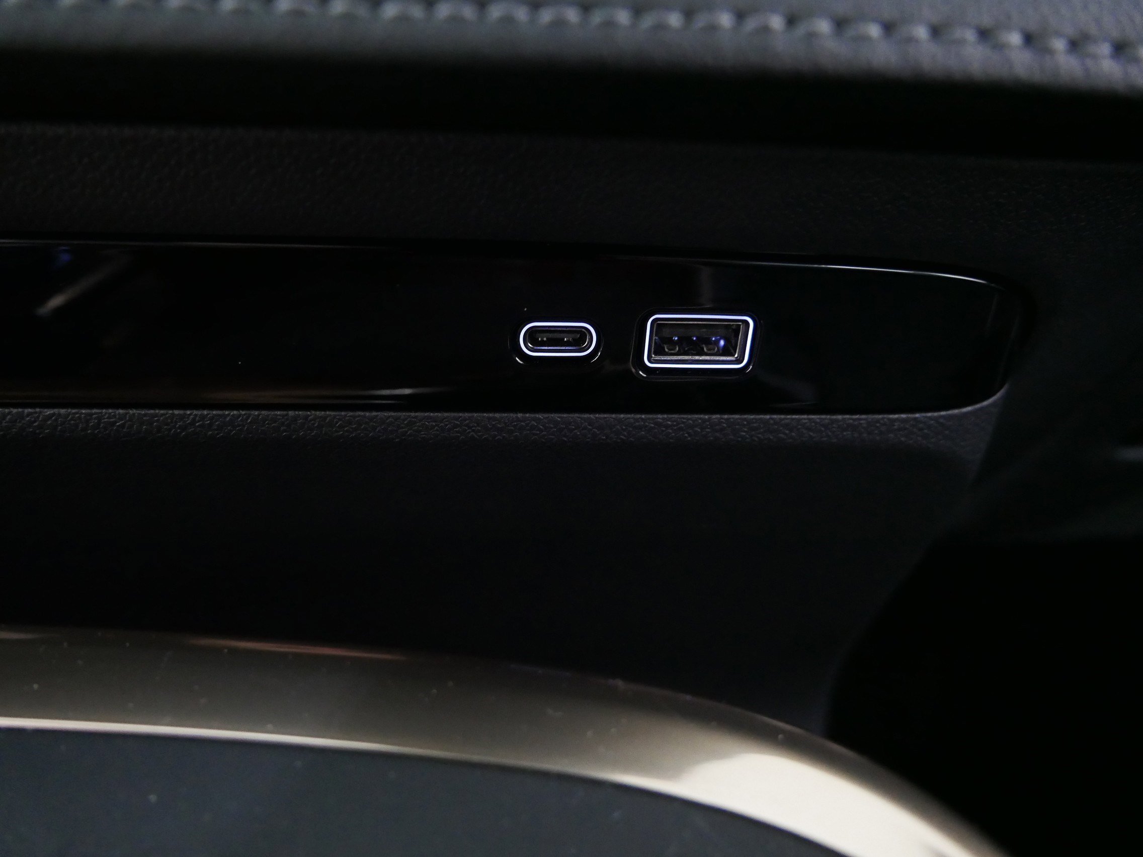 Used 2025 Buick Enclave Avenir w/ Trailering Package, 5000 lbs. image 31