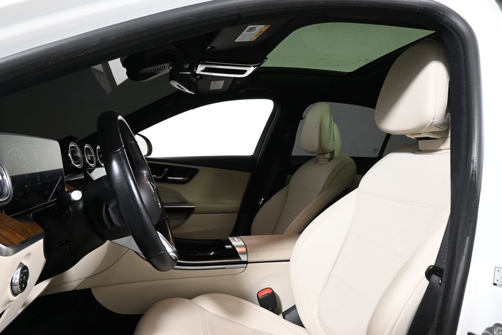 Used 2022 Mercedes-Benz C 300 4MATIC Sedan image 5
