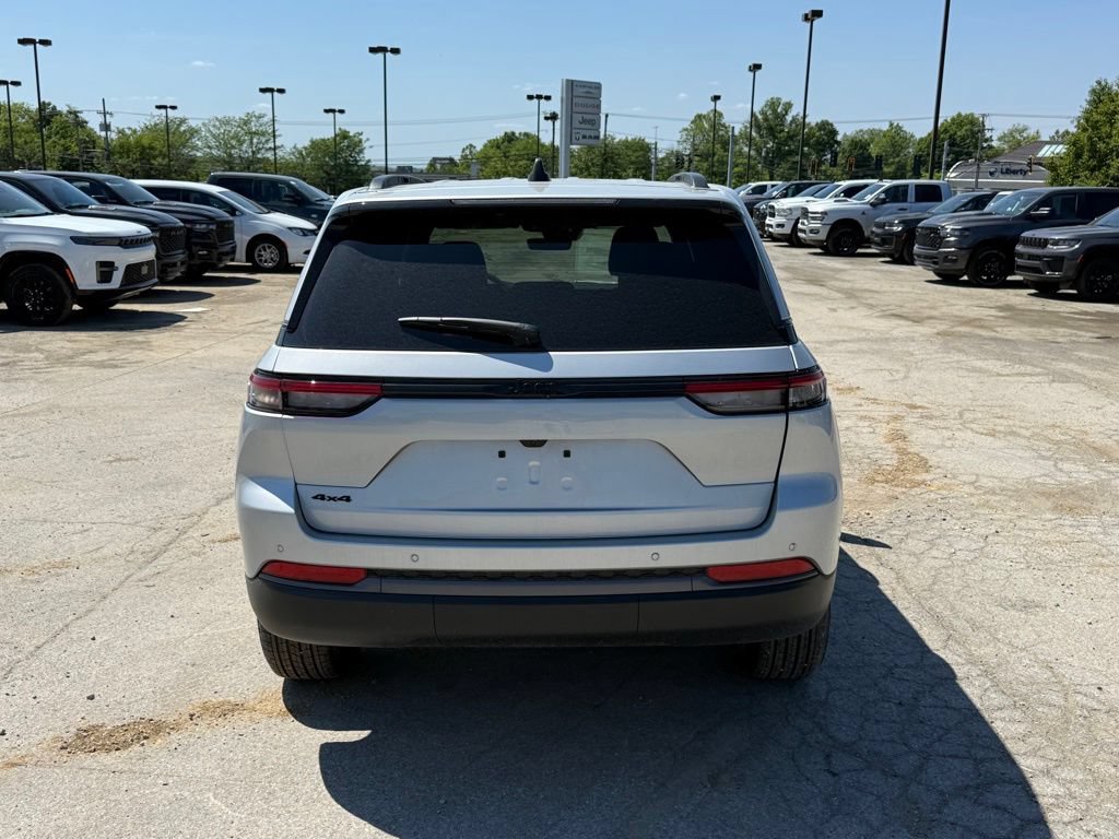 New 2026 Jeep Grand Cherokee Altitude AWD/4WD image 7