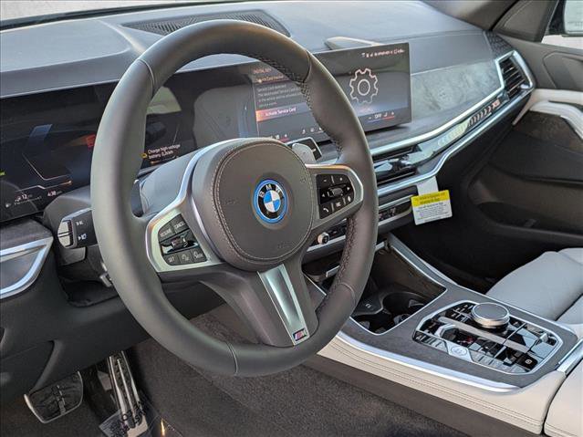 New 2026 BMW X5 xDrive50e w/ M Sport Package AWD/4WD image 3