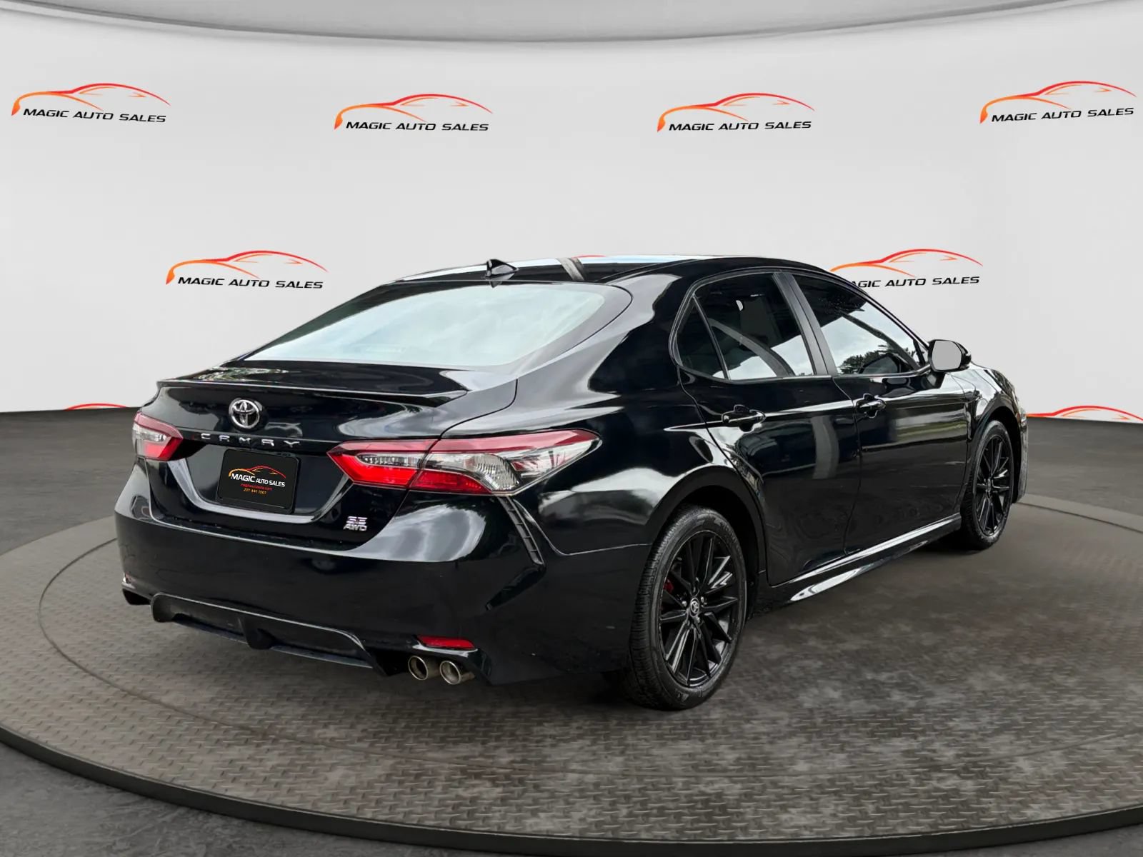 Used 2023 Toyota Camry SE AWD/4WD image 10