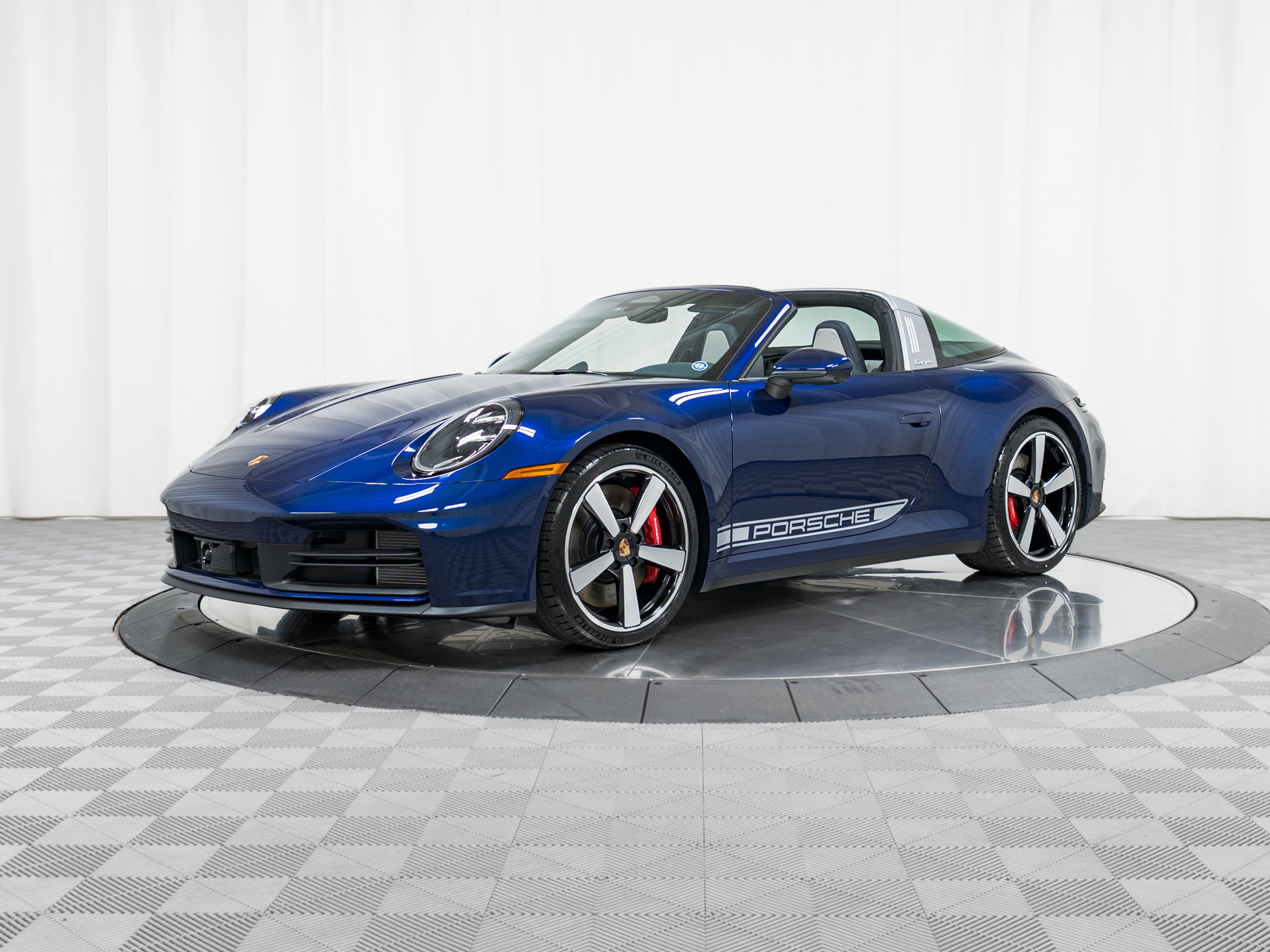 Used 2026 Porsche 911 Targa 4S image 1