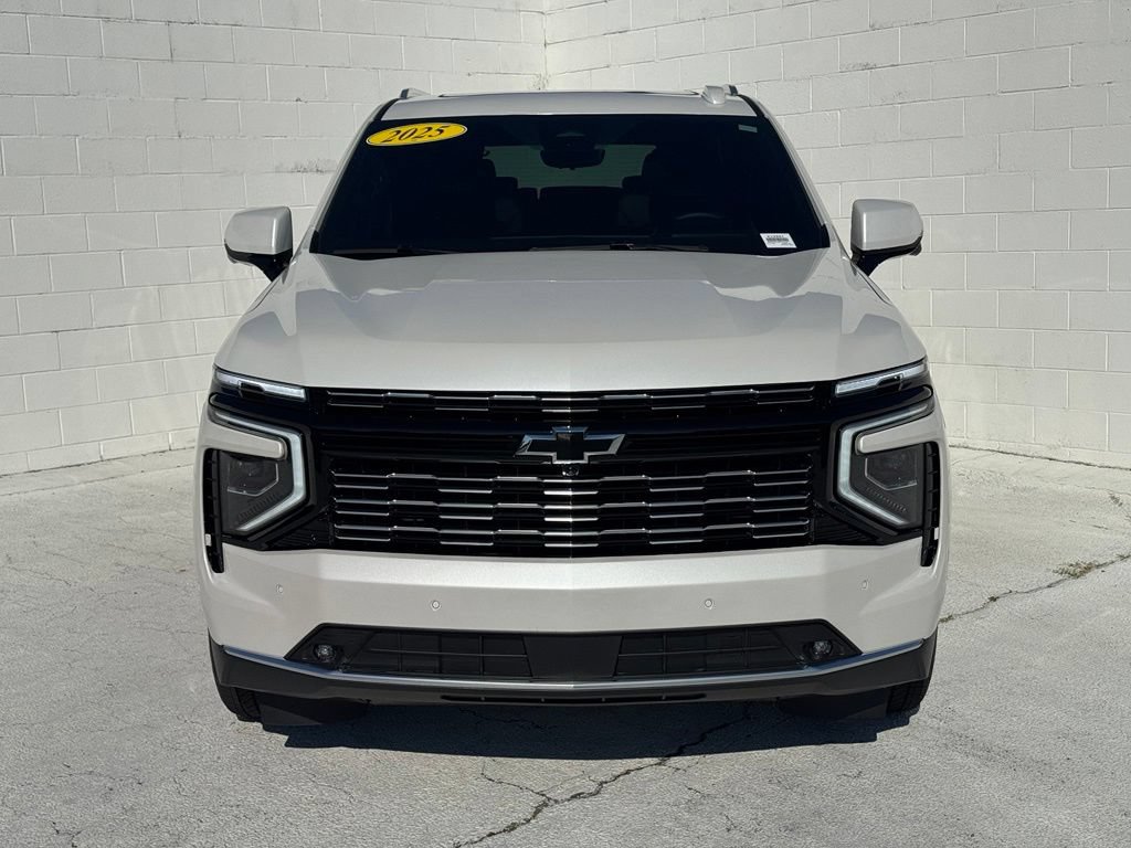 Used 2025 Chevrolet Tahoe High Country AWD/4WD image 8