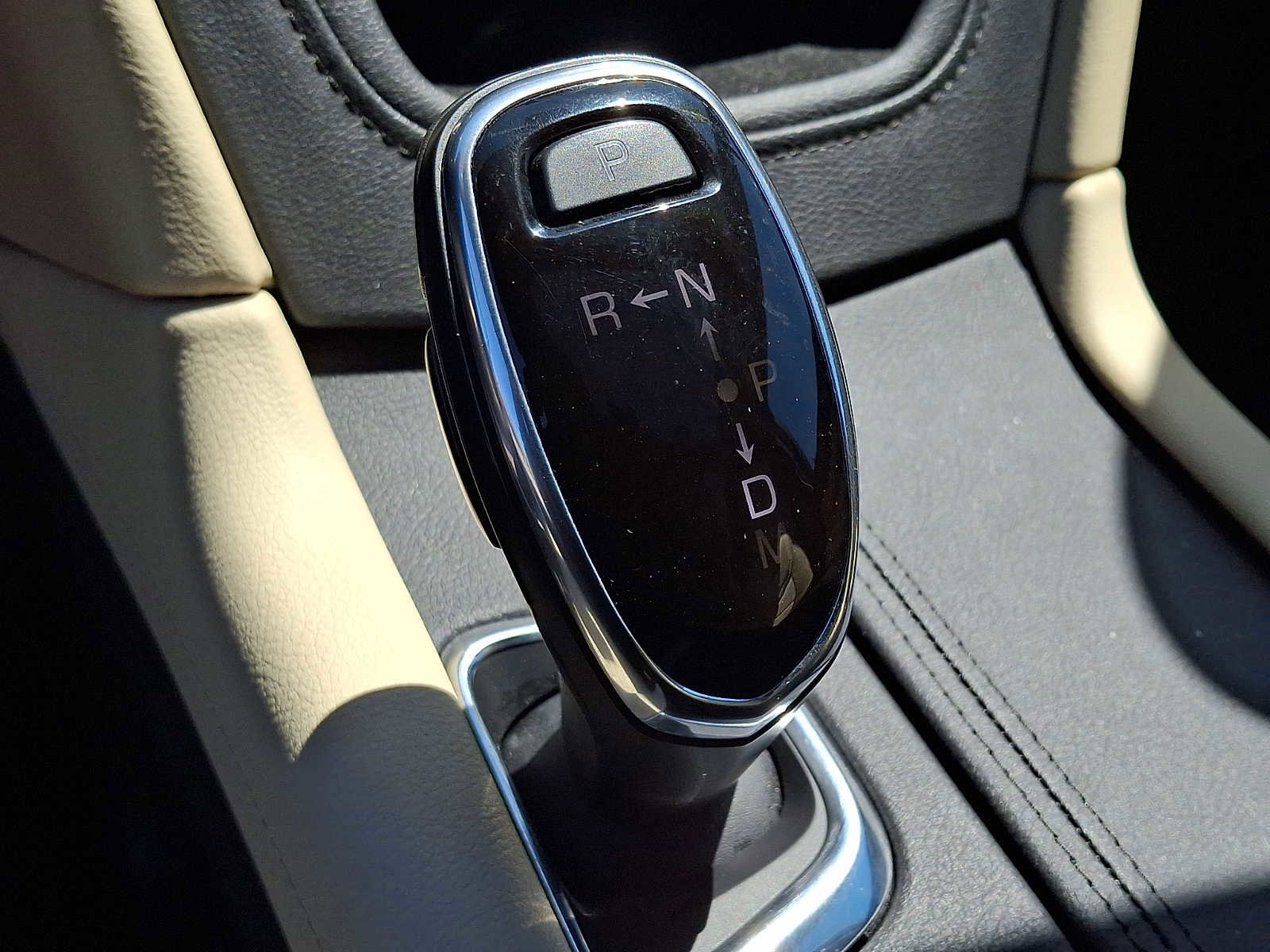 Used 2019 Cadillac XT5 Luxury AWD/4WD image 16