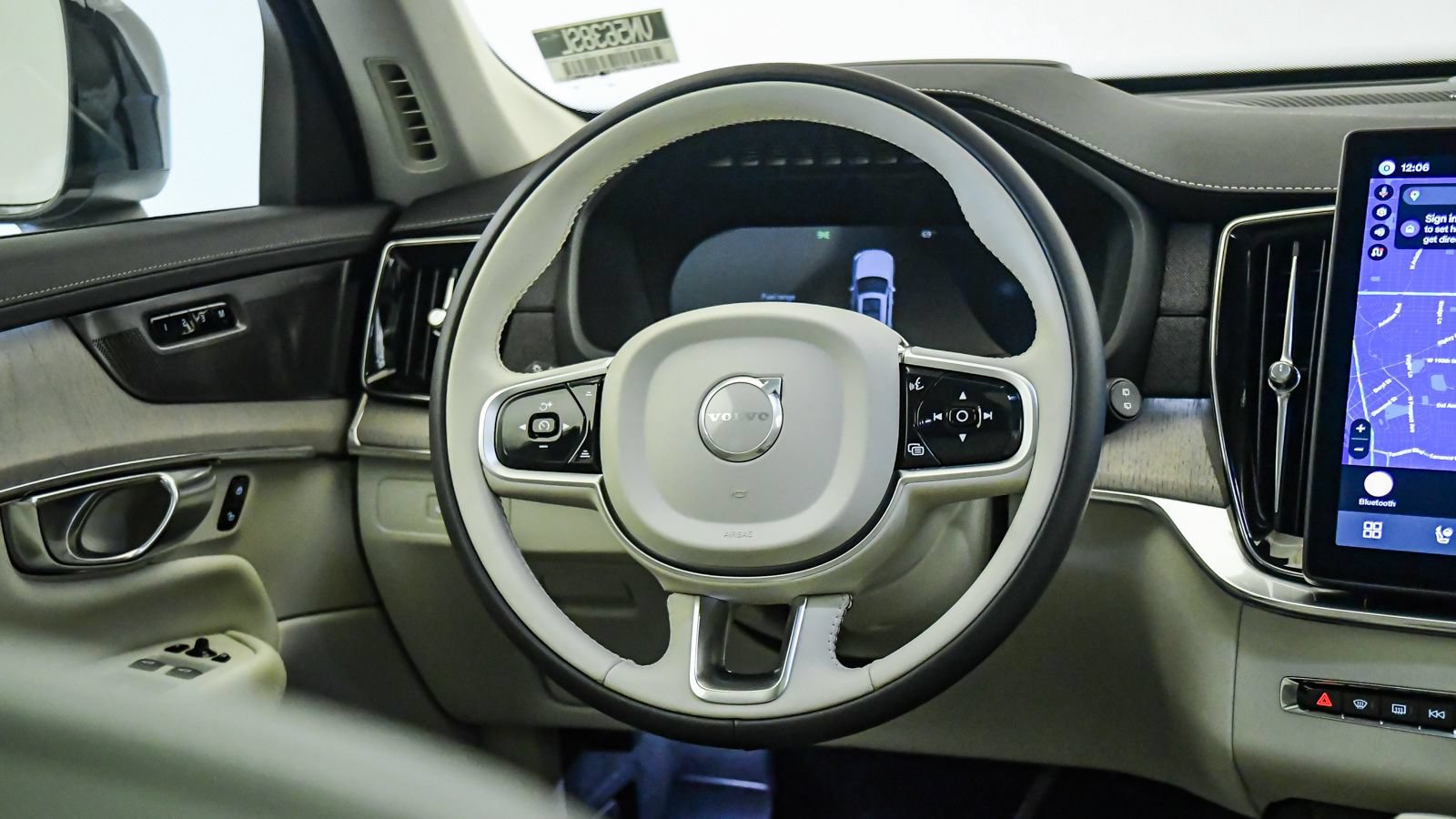 Certified 2026 Volvo XC90 B6 Ultra w/ Protection Package AWD/4WD image 13