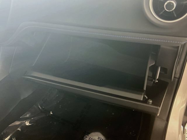 Used 2017 Toyota Corolla SE FWD image 31