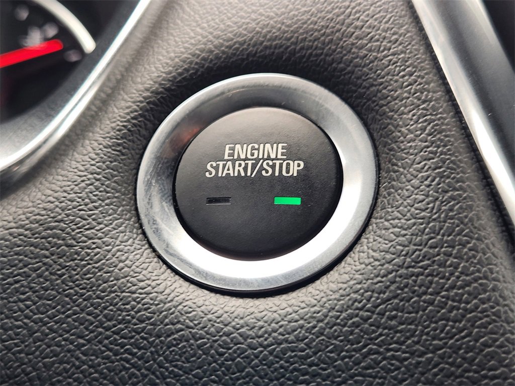 Used 2023 Chevrolet Traverse Premier image 21