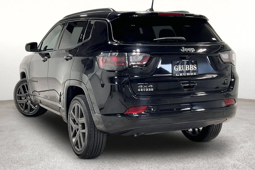 Used 2024 Jeep Compass Limited w/ High Altitude Package AWD/4WD image 14
