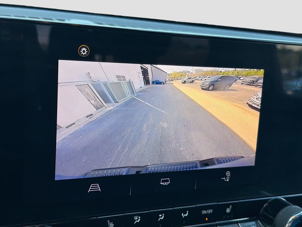 Used 2023 Chevrolet Colorado Z71 w/ Z71 Convenience Package 2 image 14