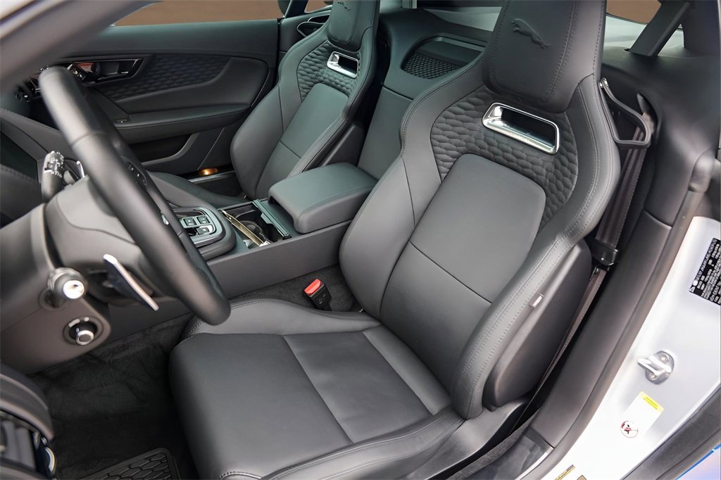 Used 2023 Jaguar F-TYPE R image 7