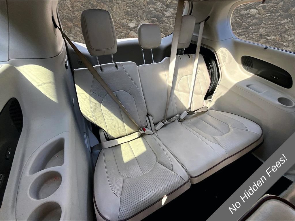 Used 2019 Chrysler Pacifica Limited FWD image 26