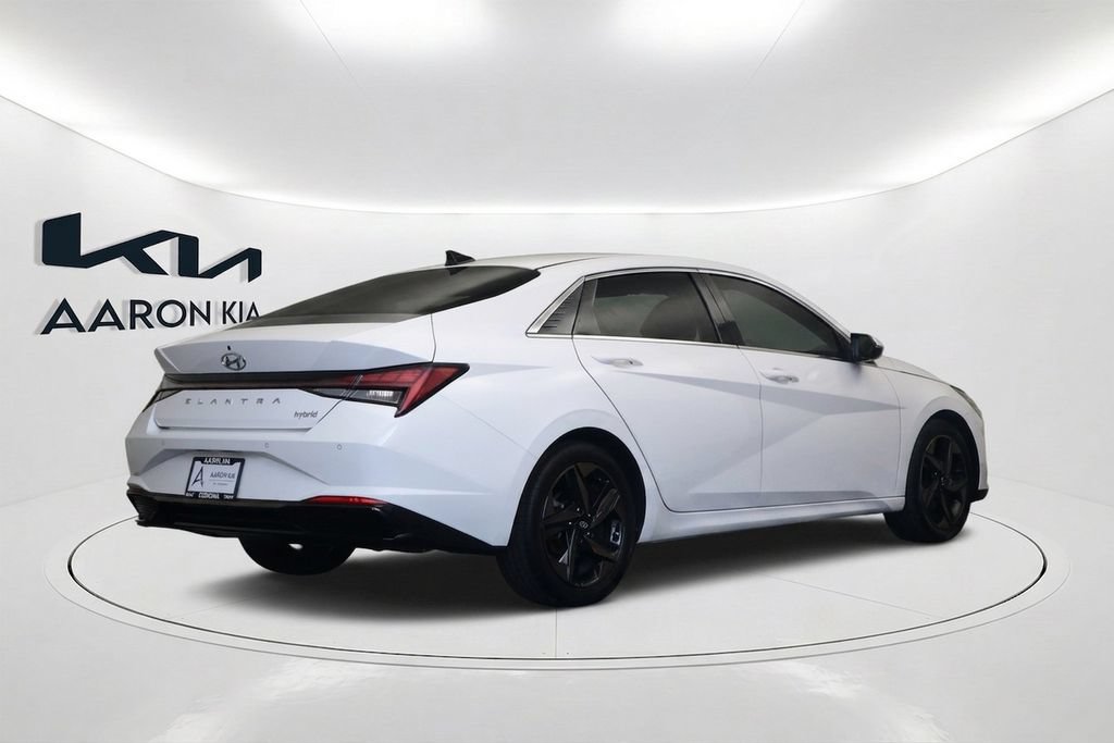 Used 2021 Hyundai Elantra Limited FWD image 4