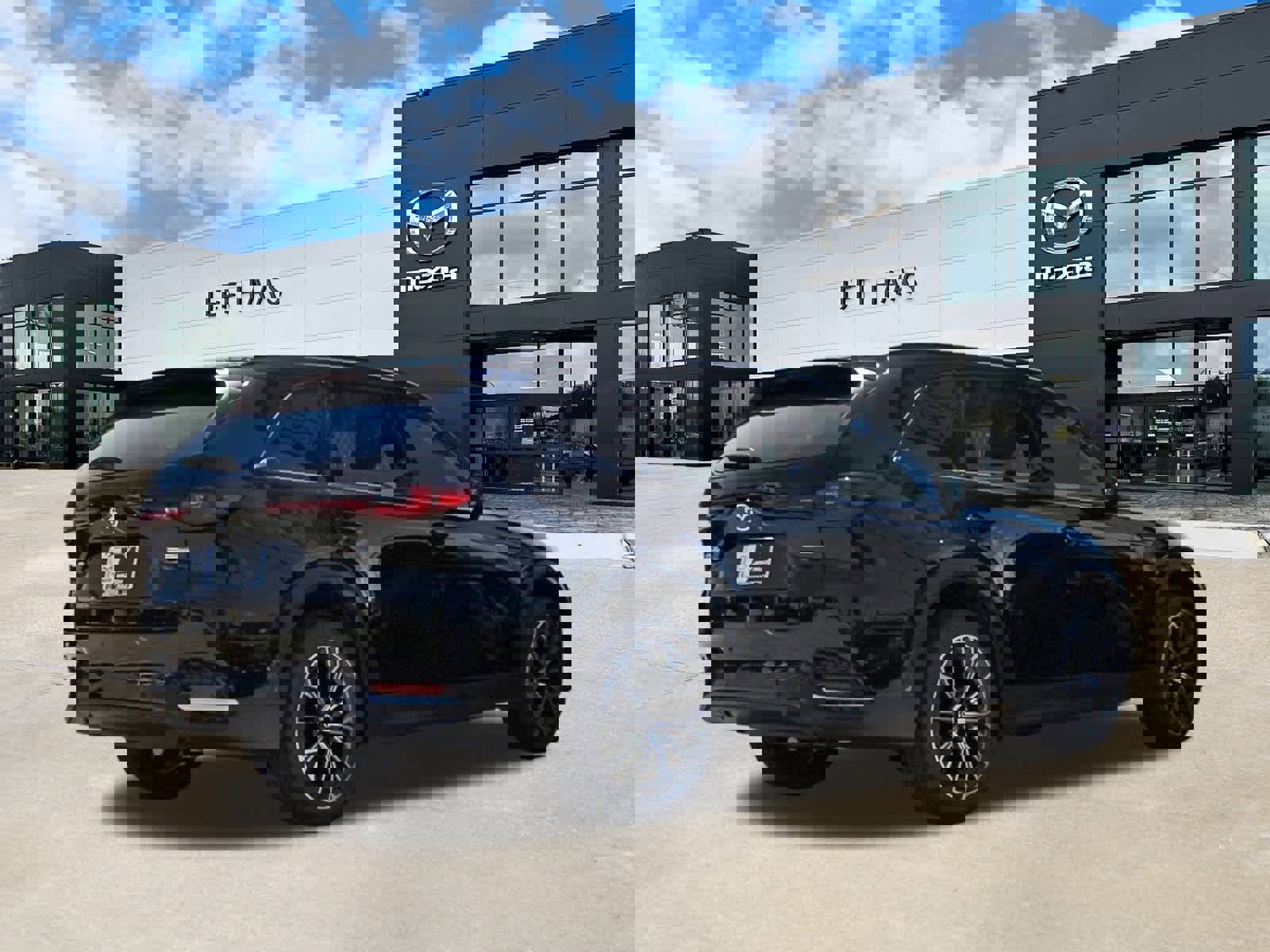 New 2025 MAZDA CX-70 Plug-In Hybrid w/ Premium Pkg image 4