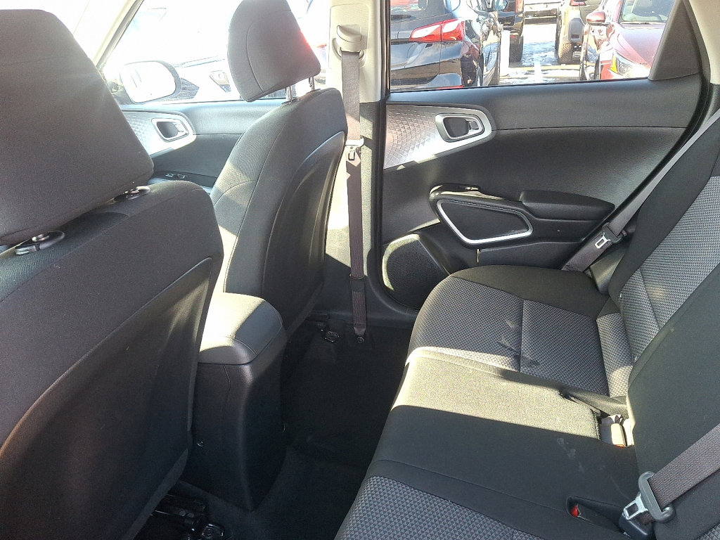 Used 2023 Kia Soul LX w/ Option Group 015 image 19