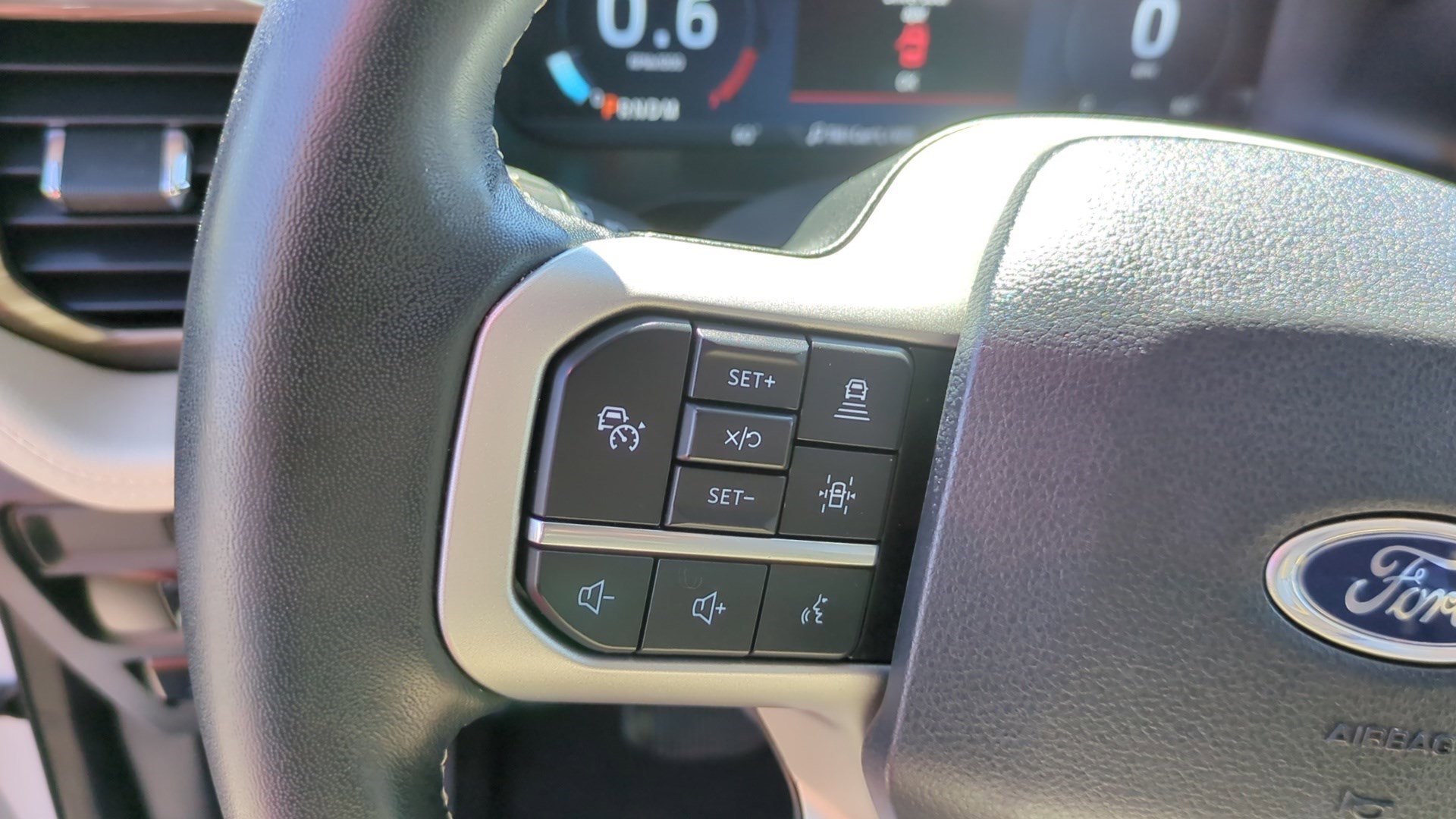 Used 2022 Ford Expedition Max Limited image 18