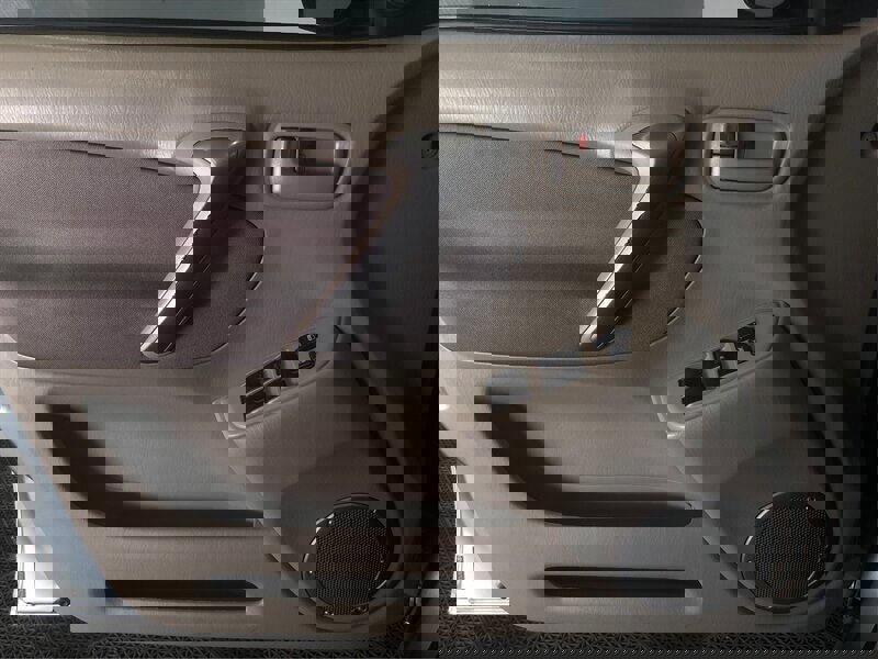 Used 2005 Toyota RAV4 2WD image 17